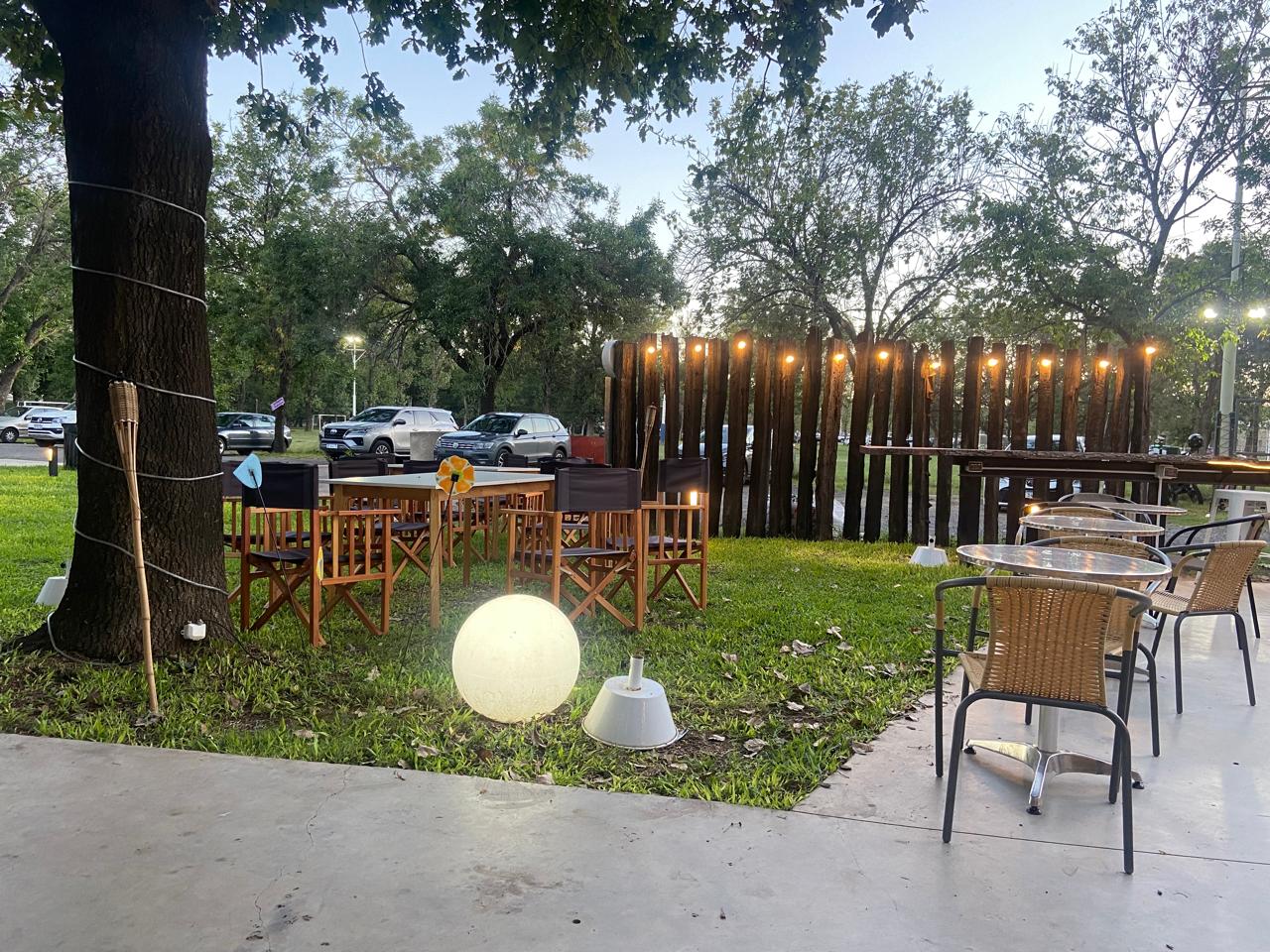 Fin de semana con sabores únicos: carnes a las brasas, cocina oriental y lunes exclusivo en Chiverta